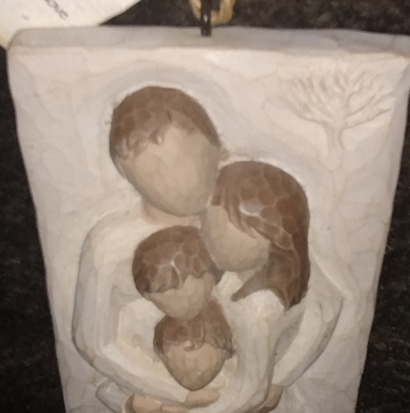 Willow Tree Angel "Family" a lifetime of love - Picture 7 of 7